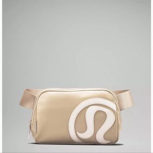 NWT Lululemon Logo Everywhere Belt Bag 1L Trench/White Opal
